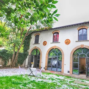  Apartment Scuderie Il Magnifico Italy