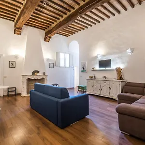  Apartment Incantevole Banchi Di Sopra Italy